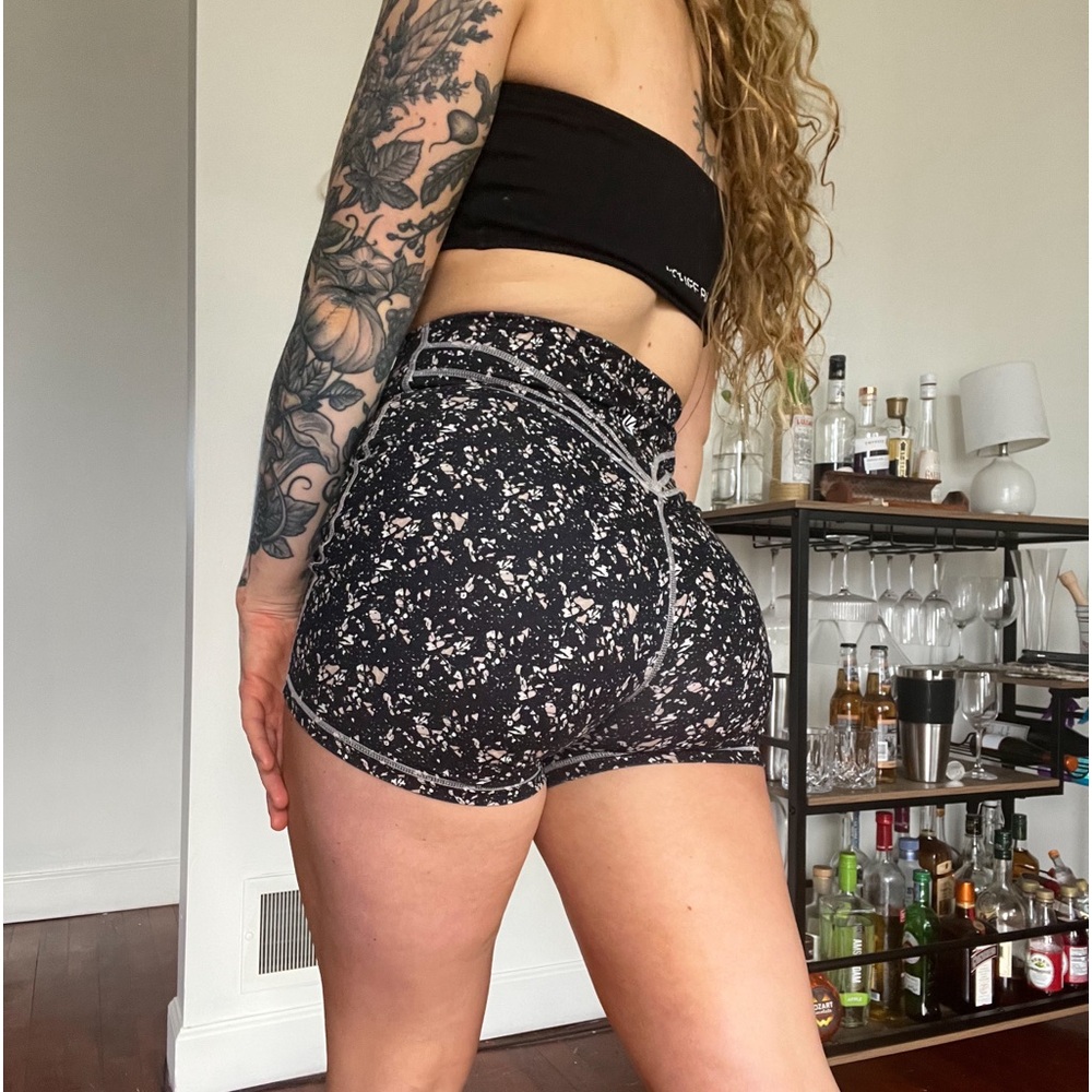 Buffbunny Collection Legacy 4” Shorts in Black Terazzo Print, Size Medium